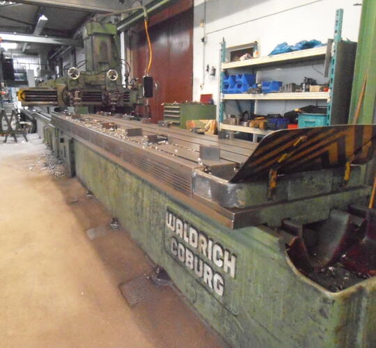 Gebrauchte WALDRICH COBURG 5m Hydraulische Einständer Langhobelmaschine 
