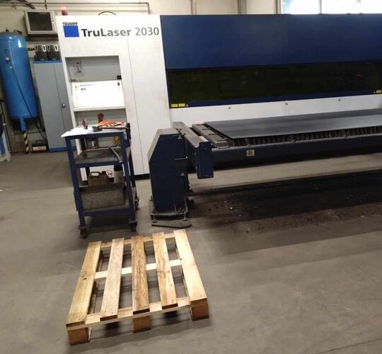 Preiswerte TRUMPF TruLaser 2030 Fiber 4000W kaufen (L82)